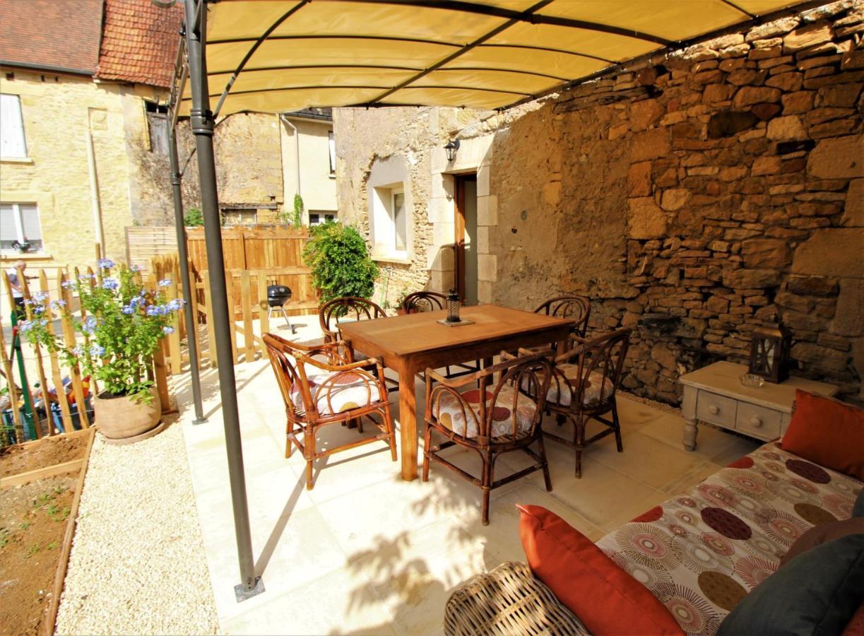 Joli Gite Pour 5 Personnes : Chez Cherrie Saint-Julien-de-Lampon Exterior photo